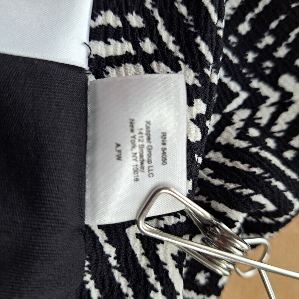 Jones Studio Skirt Womens 14 Black White A Line Stretch Knee Length Geometric - Picture 11 of 11